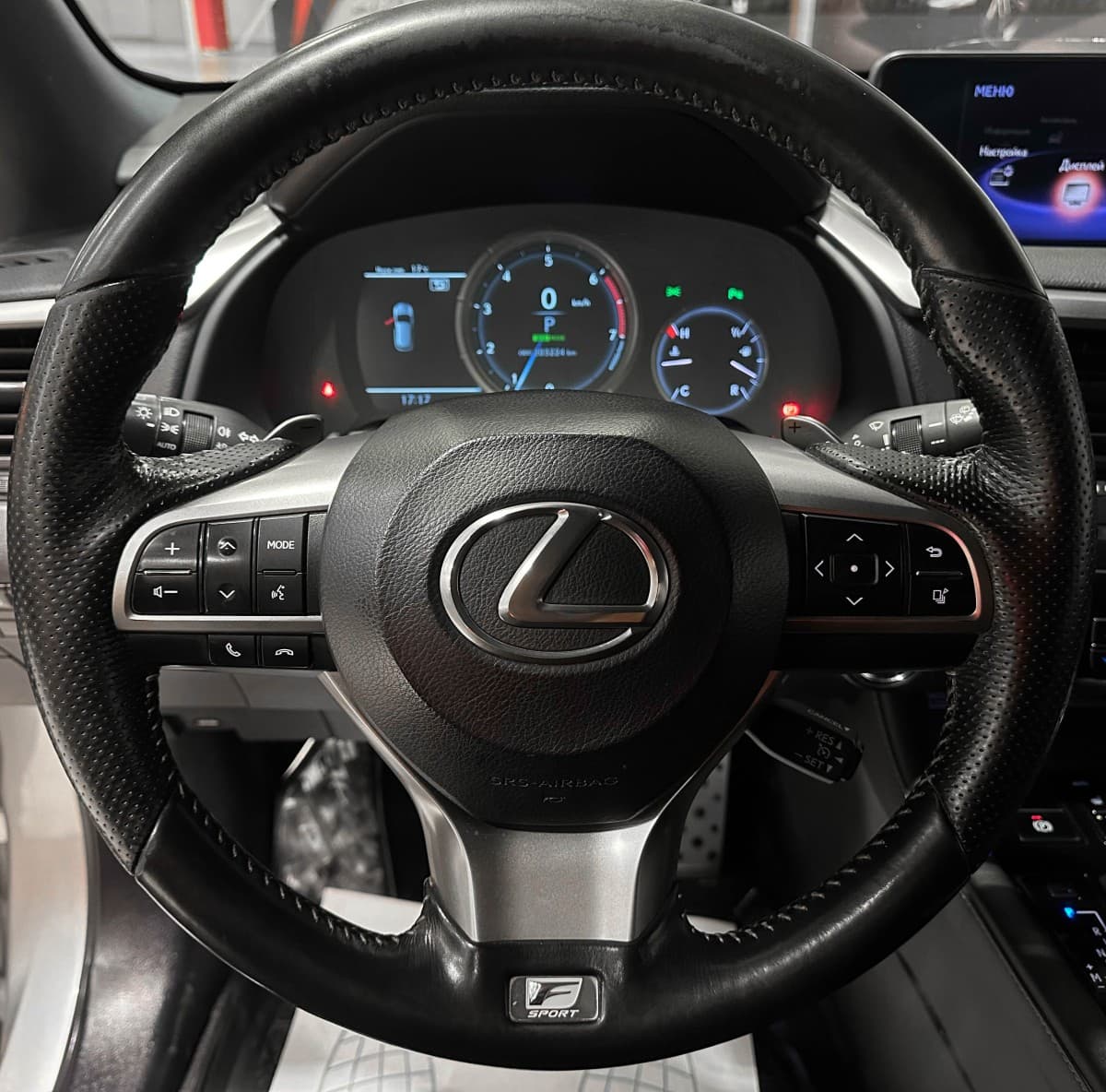 Lexus RX200T - фото 30