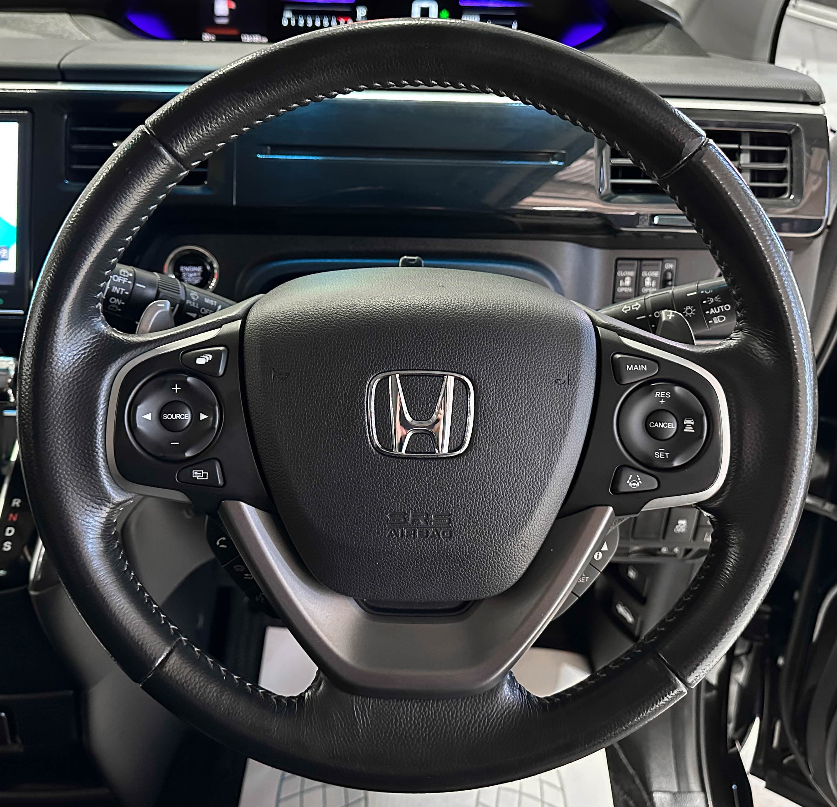 Honda Stepwgn SPADA - фото 26