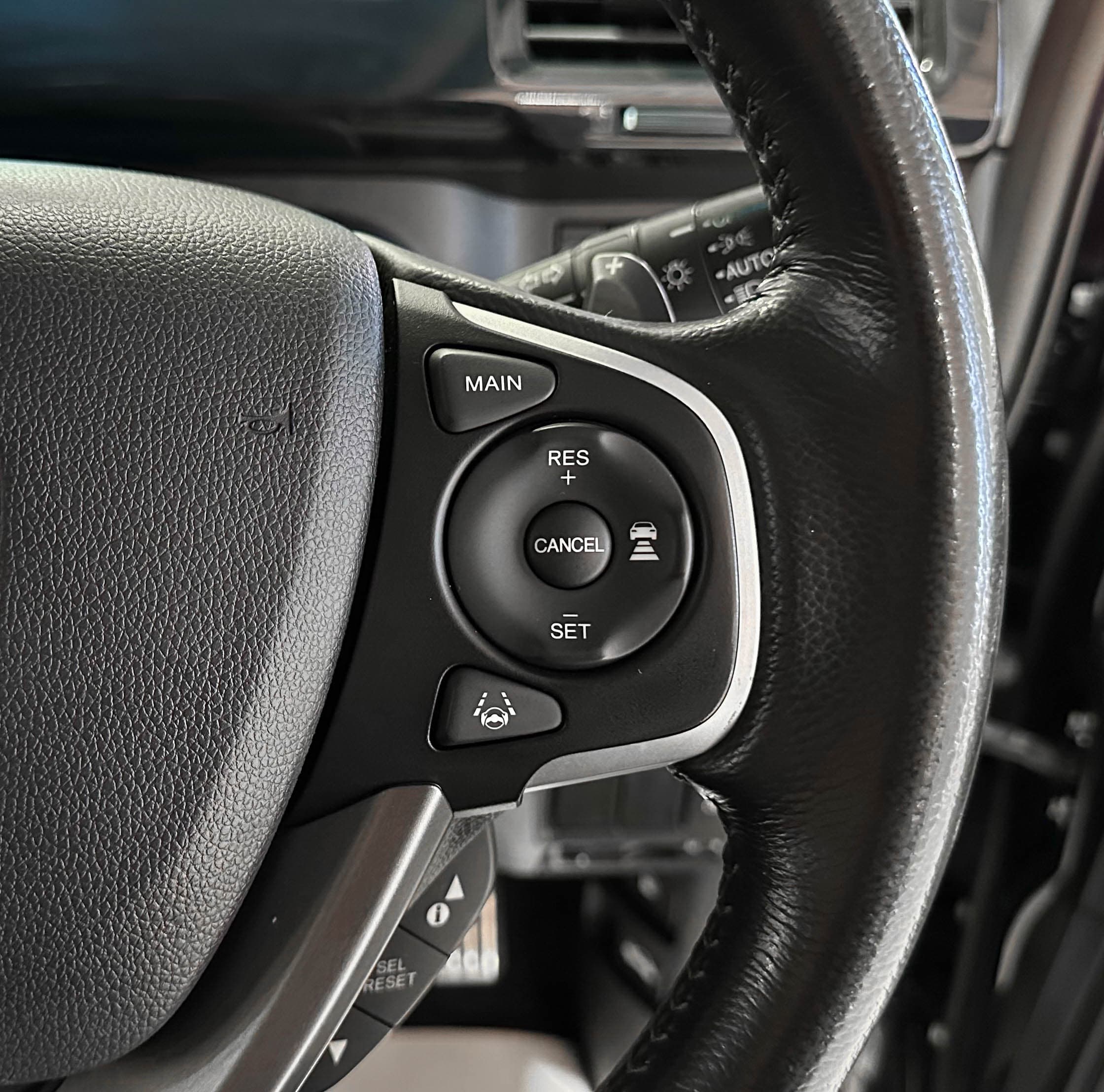 Honda Stepwgn SPADA - фото 22