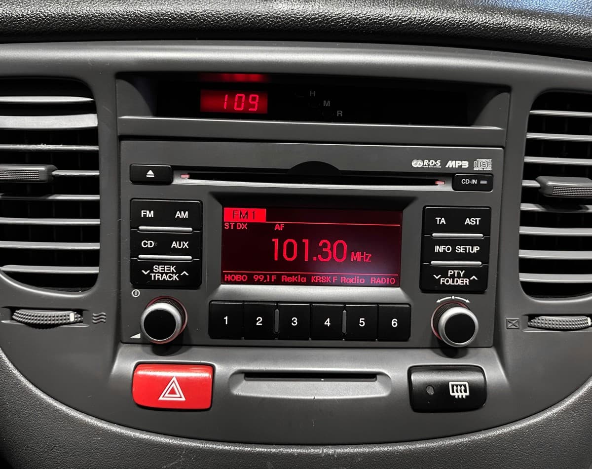 Kia Rio - фото 20