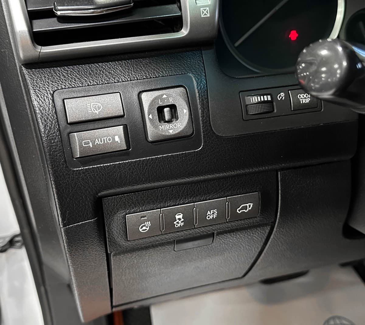 Lexus LX 570 - фото 17
