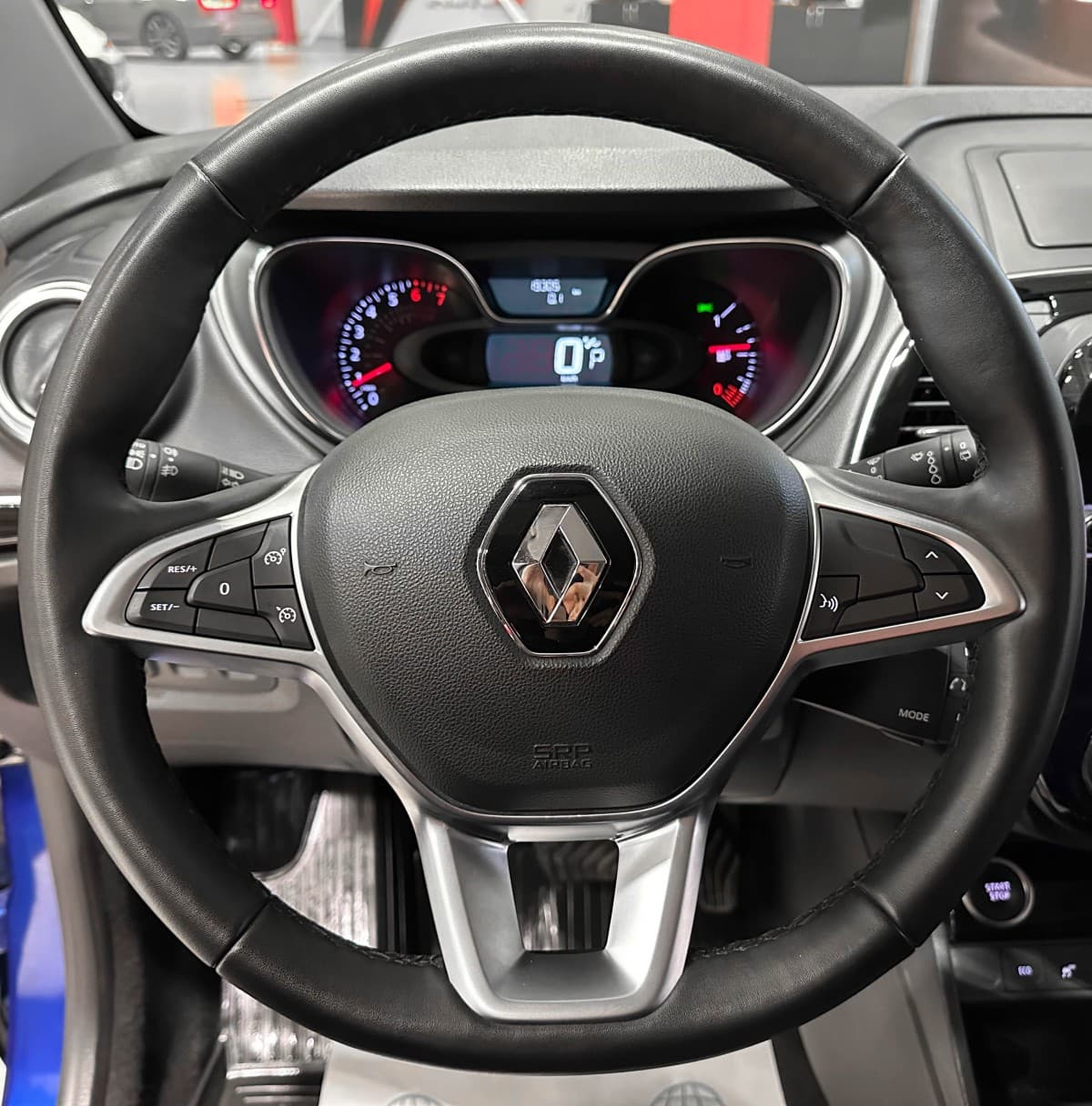 Renault Kaptur - фото 27