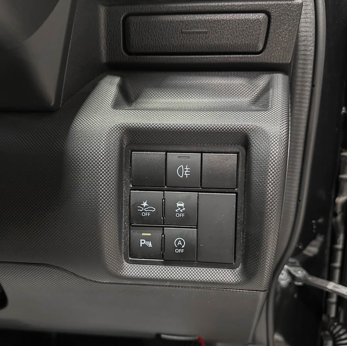Toyota Raize - фото 18