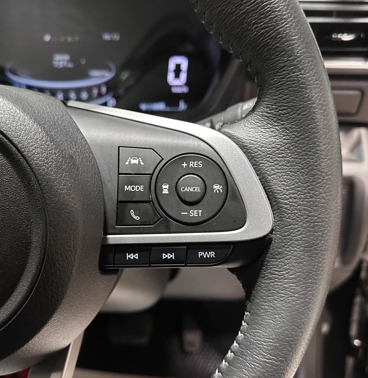 Toyota Raize - фото 21
