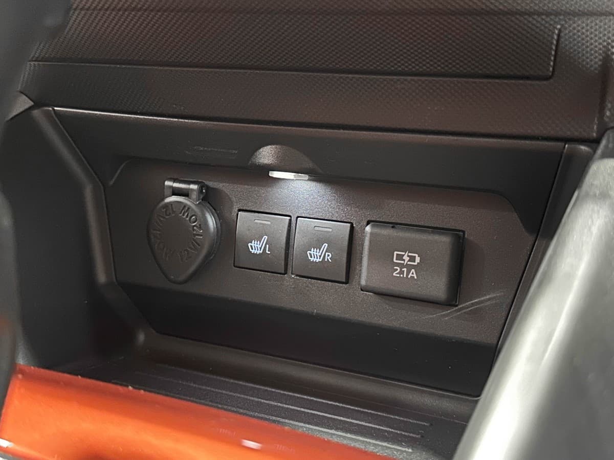 Toyota Raize - фото 25