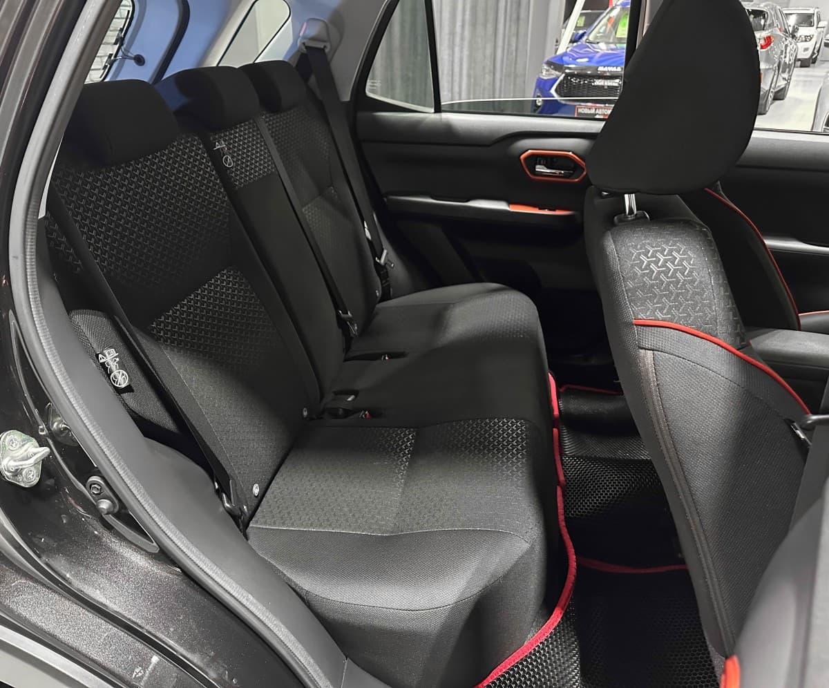 Toyota Raize - фото 12