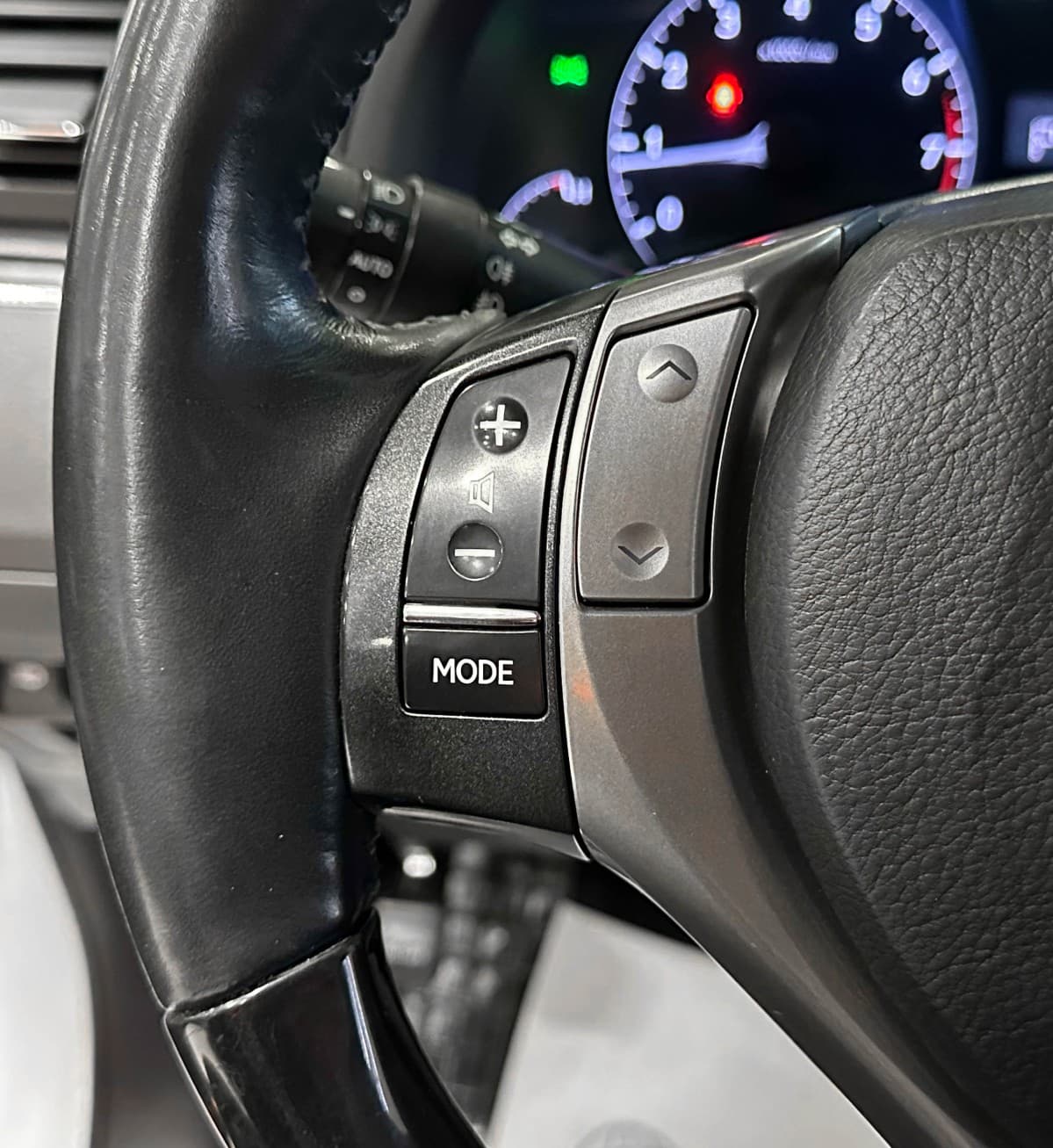 Lexus RX 350 - фото 20