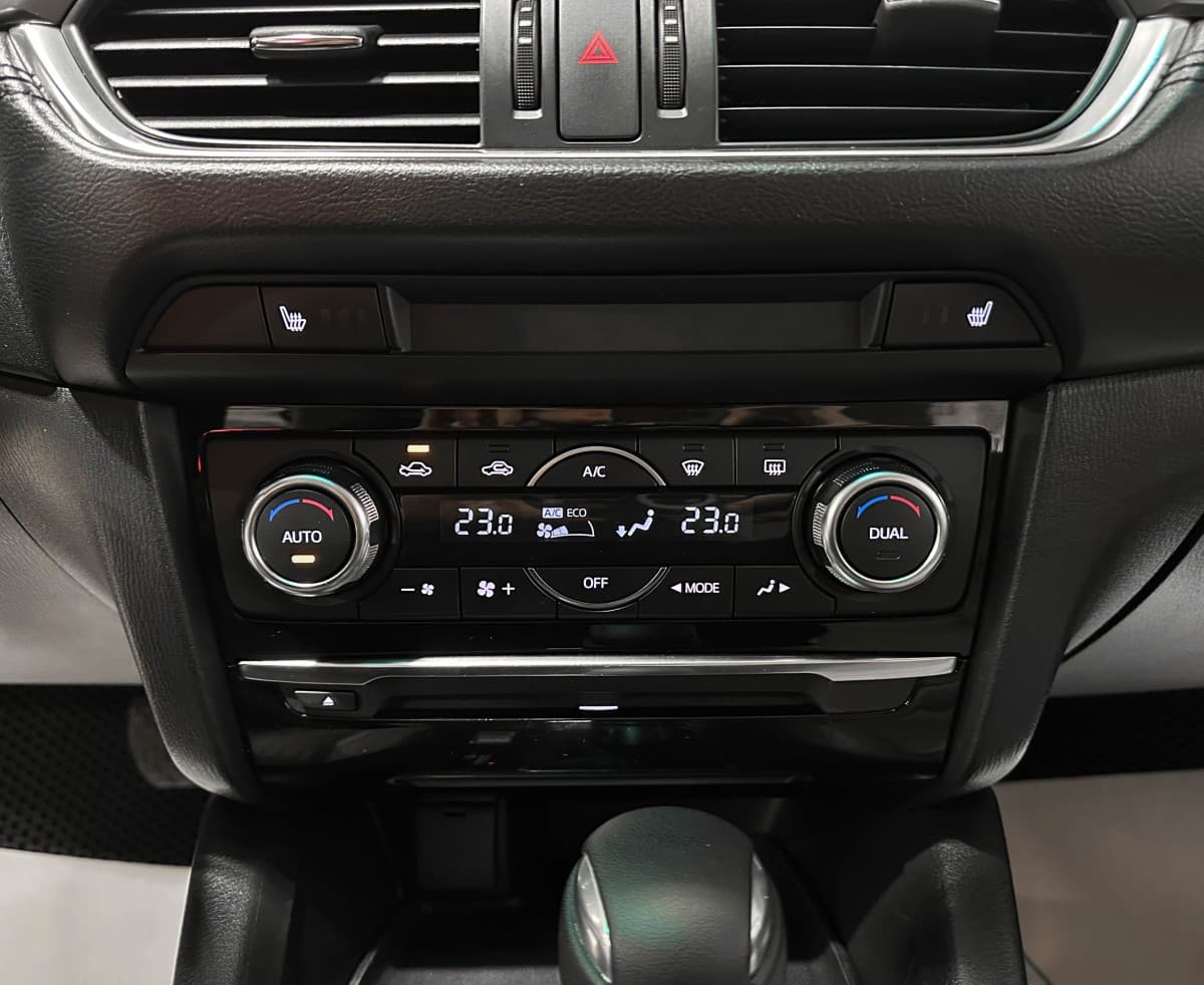 Mazda 6 - фото 22