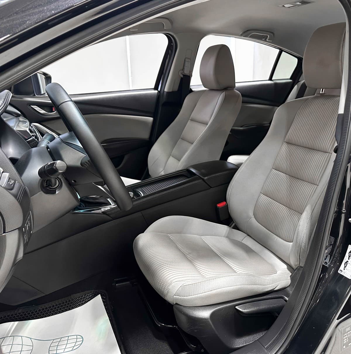 Mazda 6 - фото 10