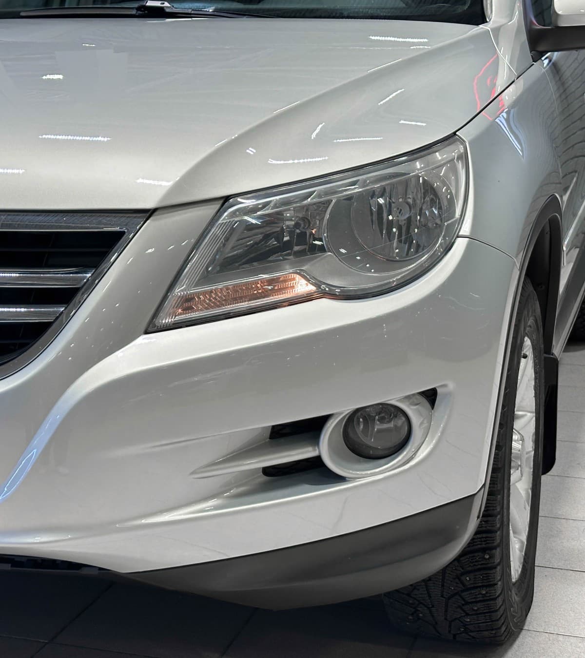 Volkswagen Tiguan - 4