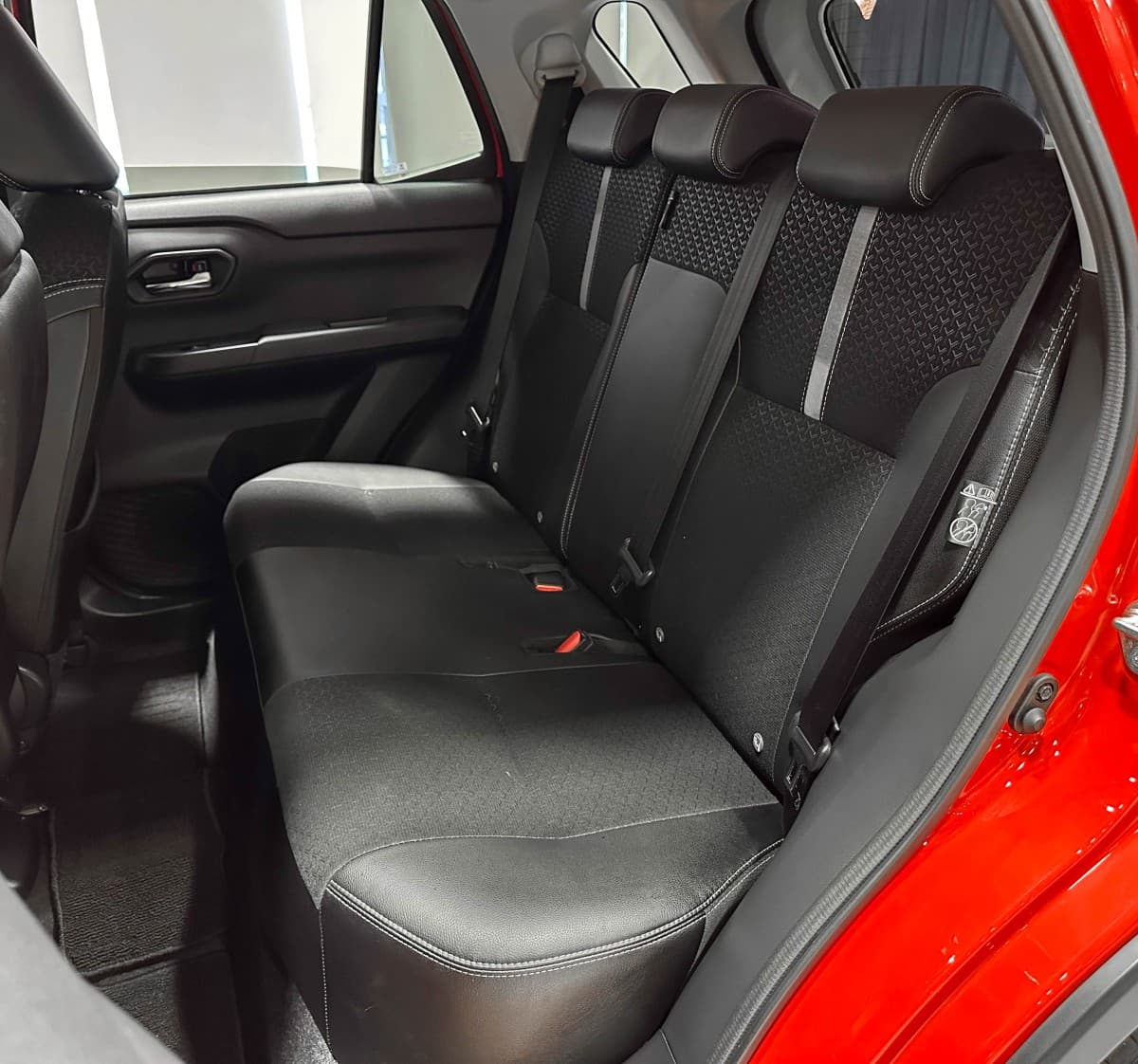 Daihatsu Rocky - фото 14