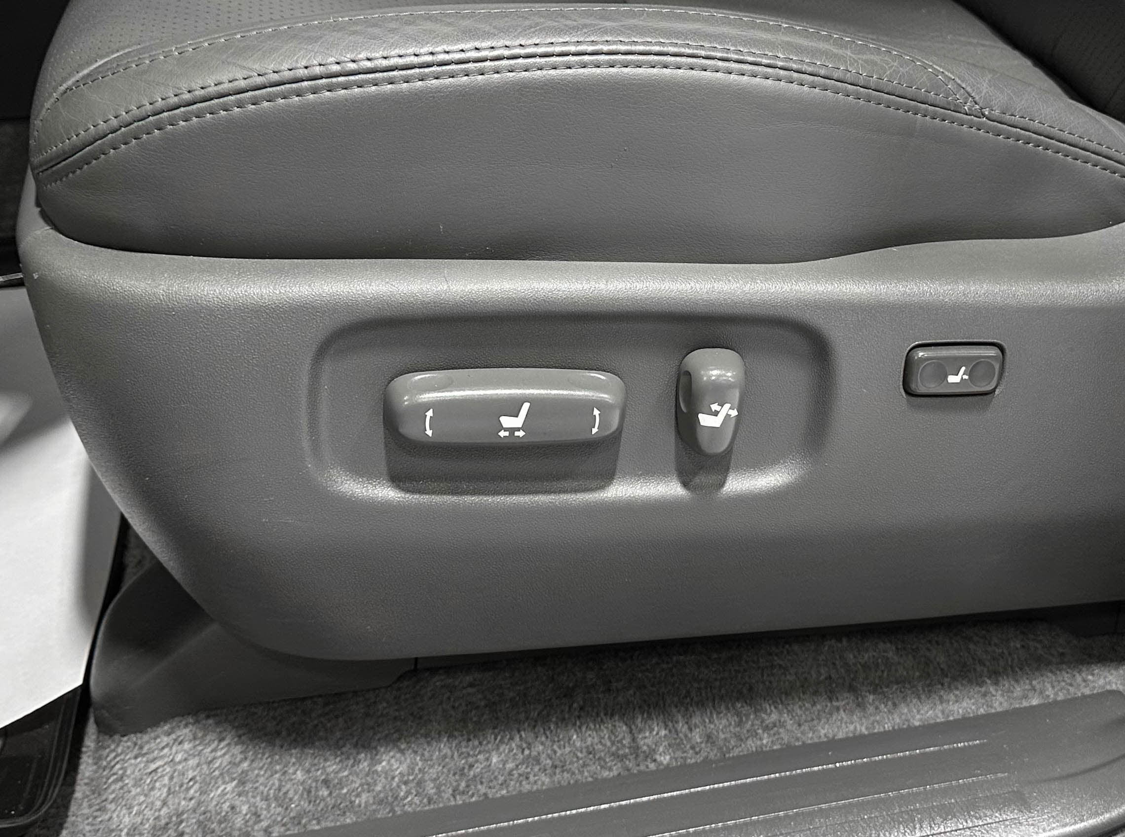 Toyota Land Cruiser Prado - фото 27