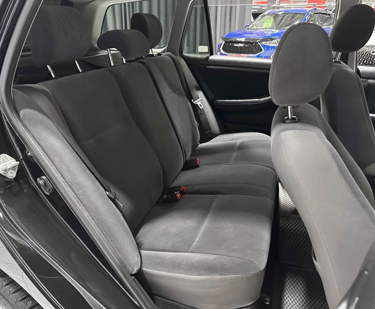 Toyota Corolla Fielder - фото 12