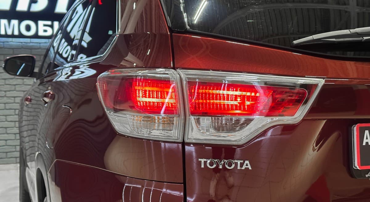 Toyota Highlander - фото 8
