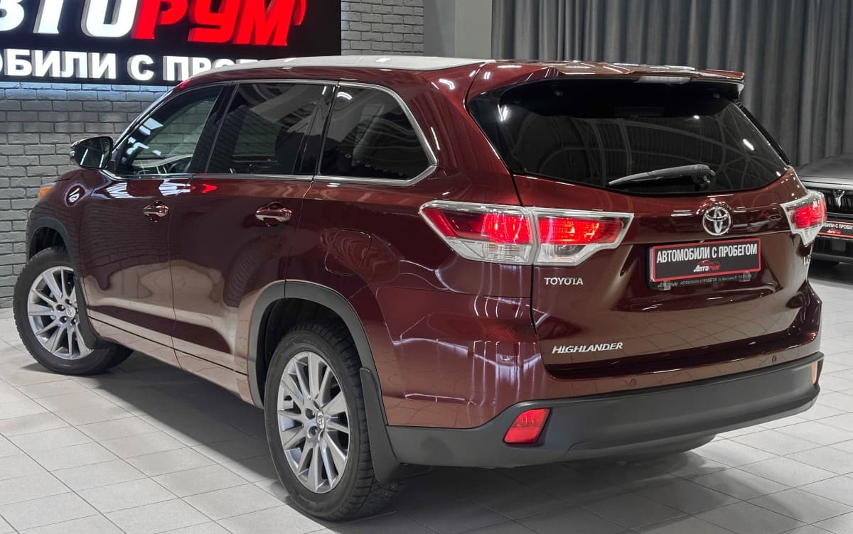 Toyota Highlander - фото 9