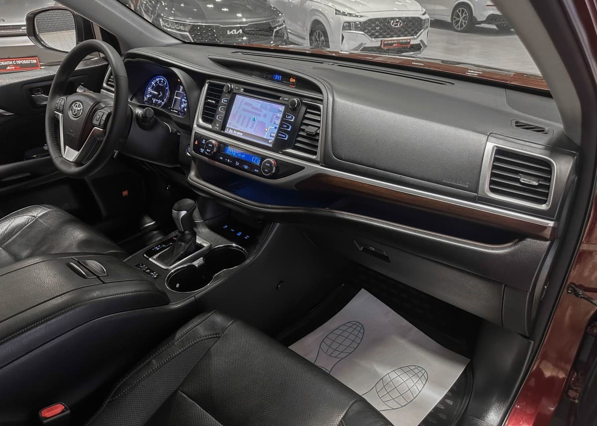 Toyota Highlander - фото 17