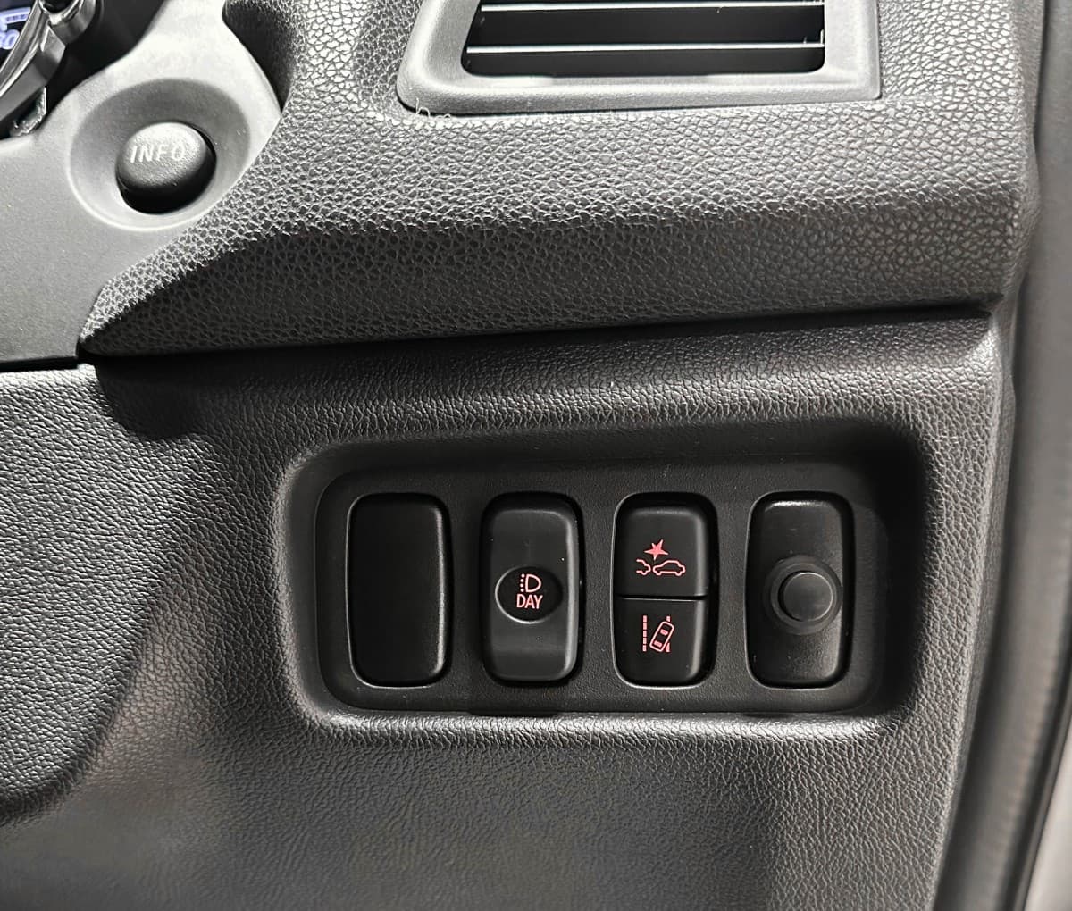 Mitsubishi RVR - фото 19