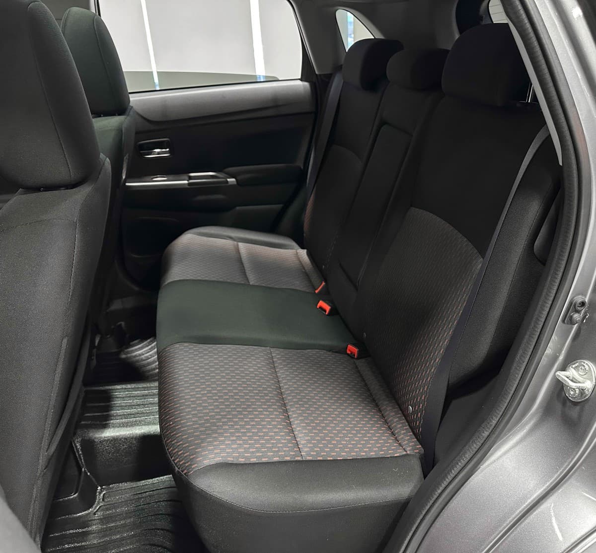 Mitsubishi RVR - фото 14