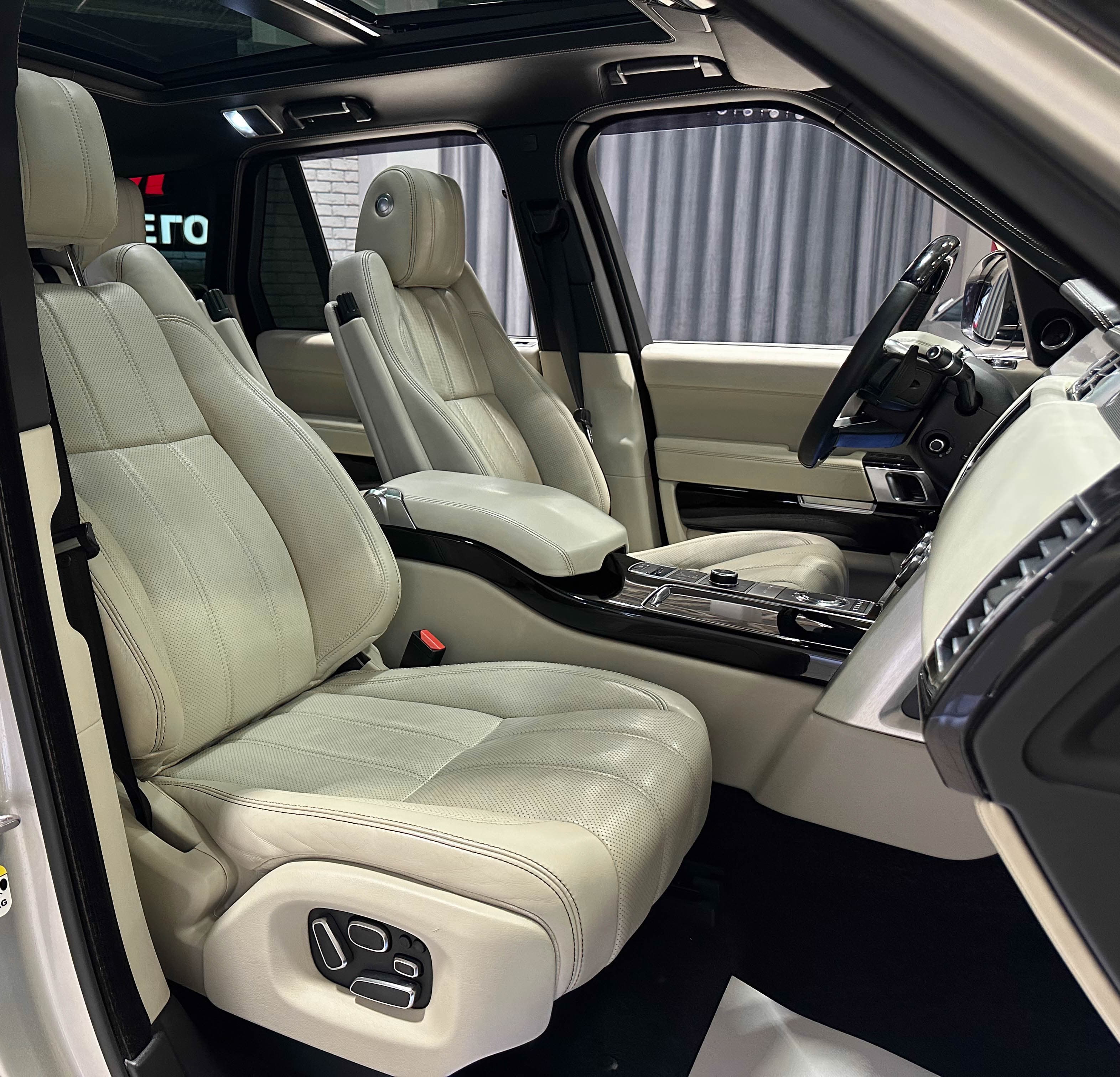 Land Rover Range Rover - фото 17