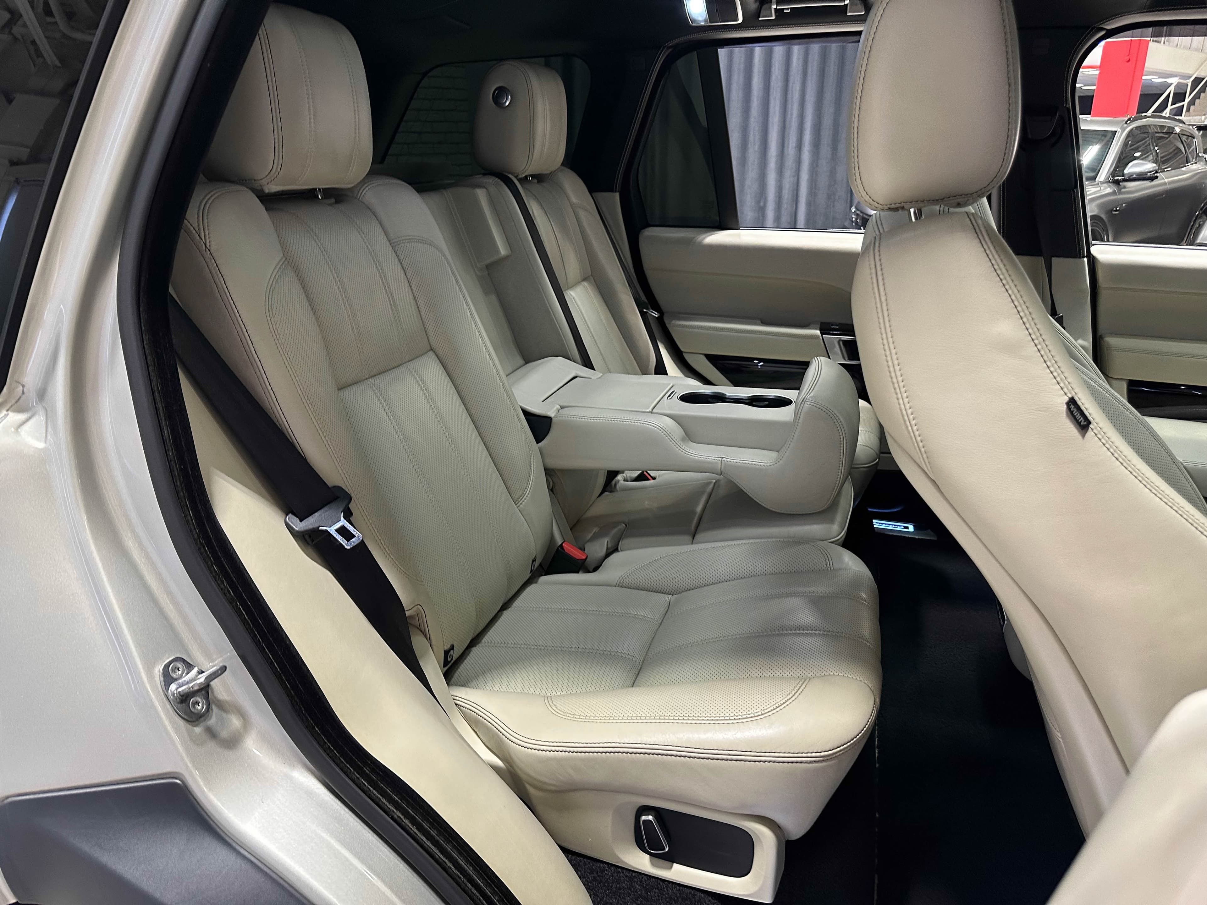 Land Rover Range Rover - фото 16
