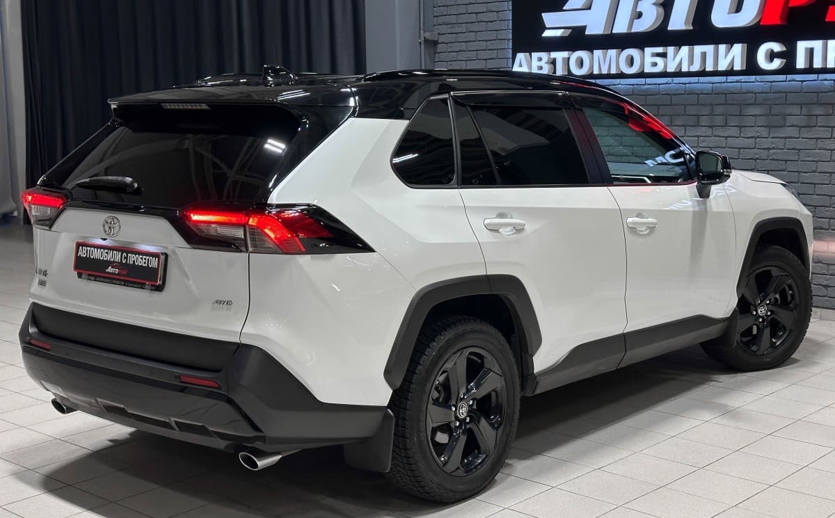 Toyota RAV4 - 4