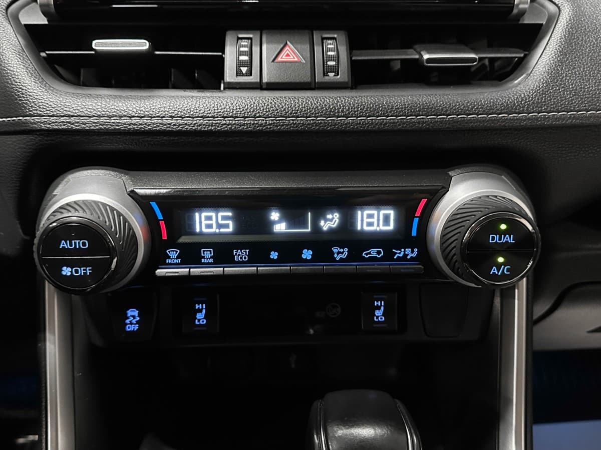 Toyota RAV4 - фото 21