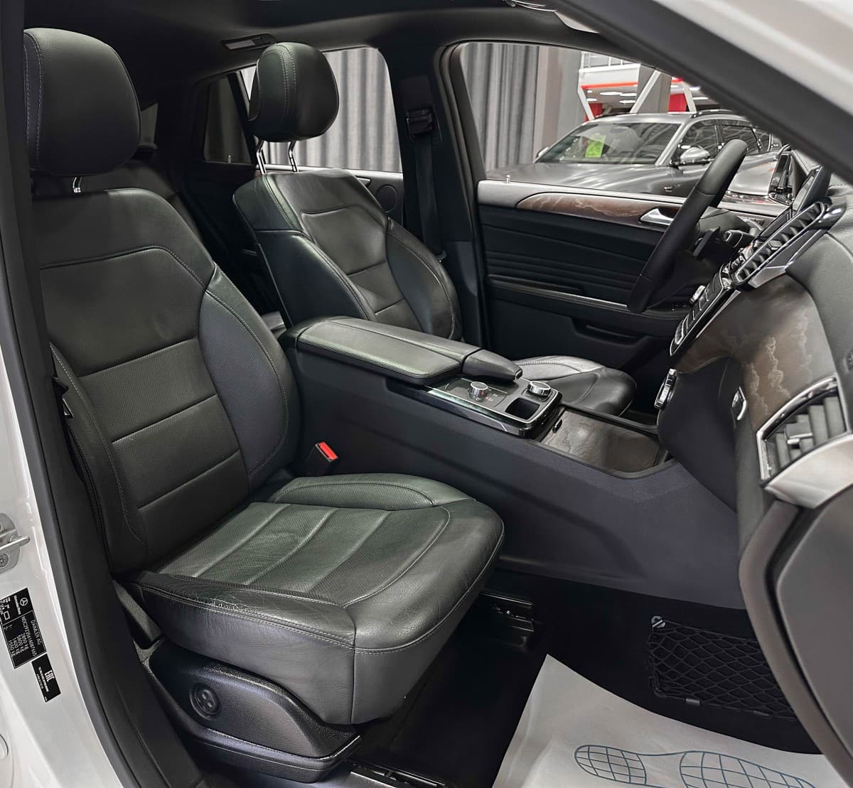 Mercedes-Benz GLE-Класс - фото 18