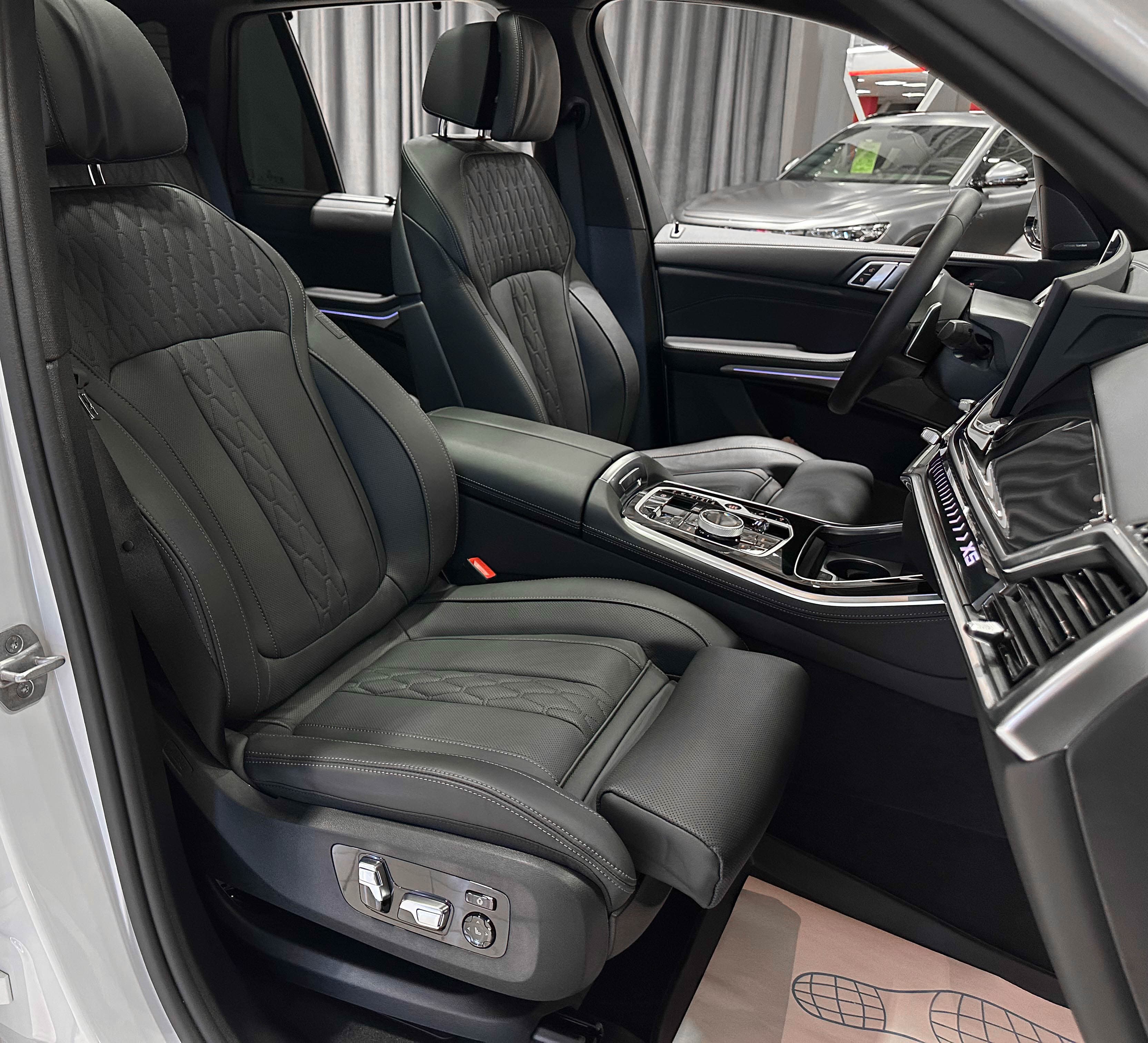 BMW X5 - фото 18