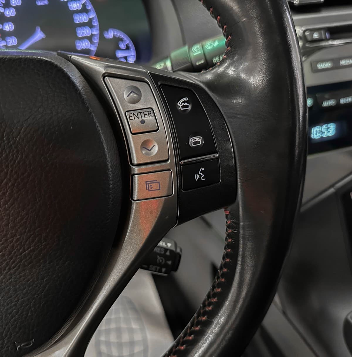 Lexus RX 350 - фото 21