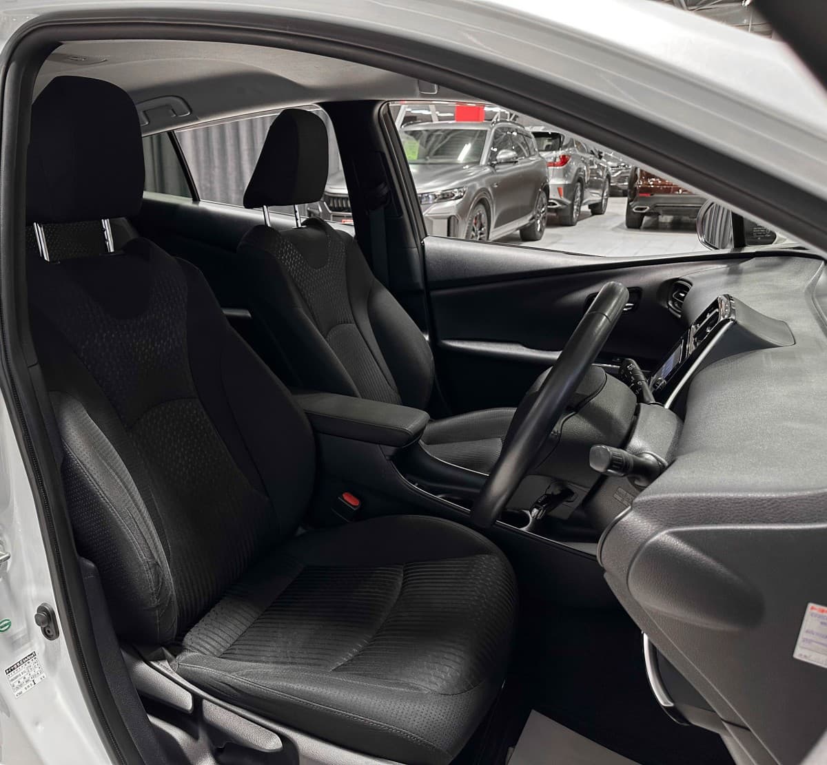 Toyota Prius Hybrid - фото 11