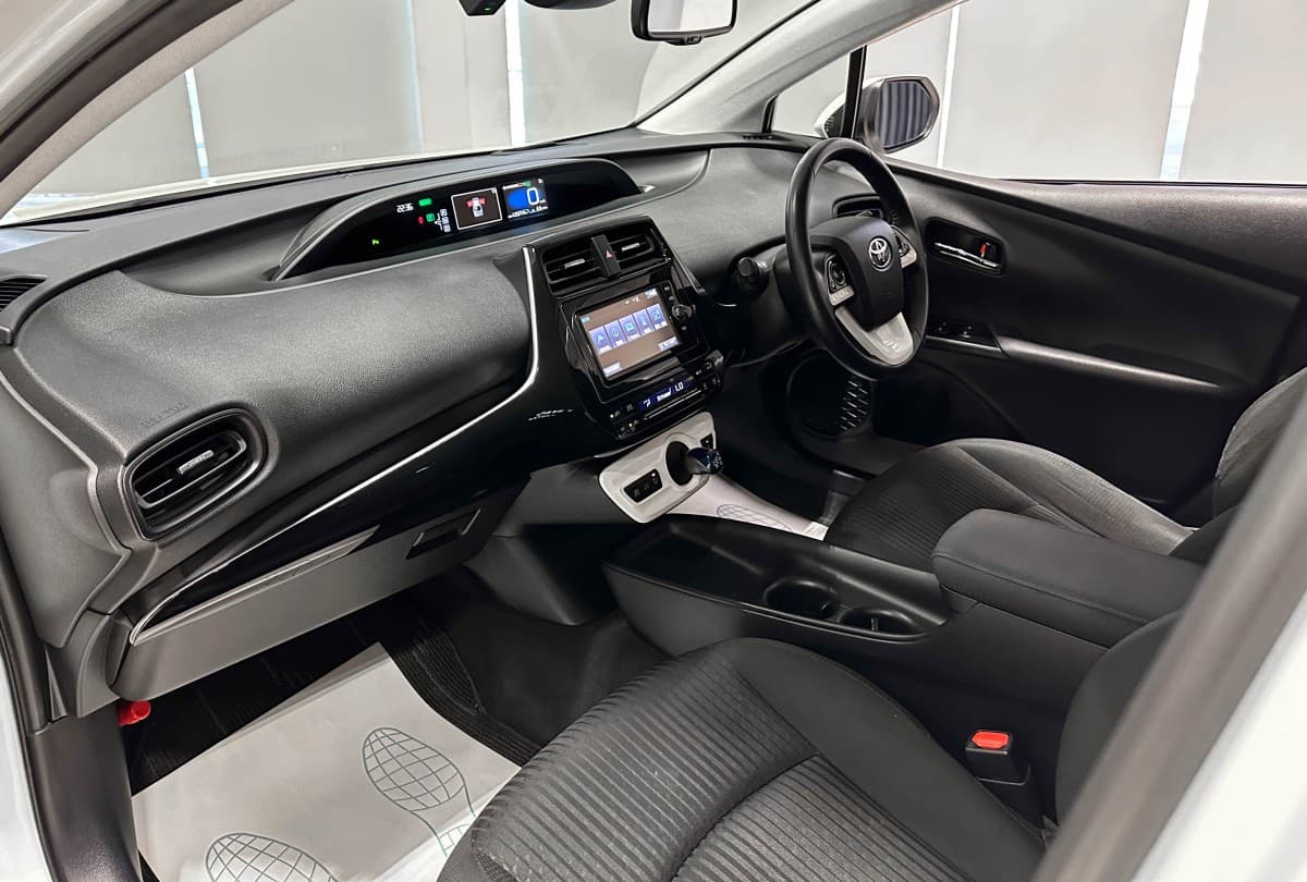 Toyota Prius Hybrid - фото 16