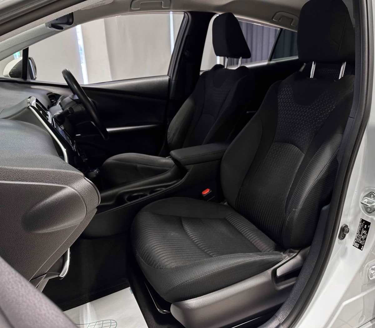 Toyota Prius Hybrid - фото 15