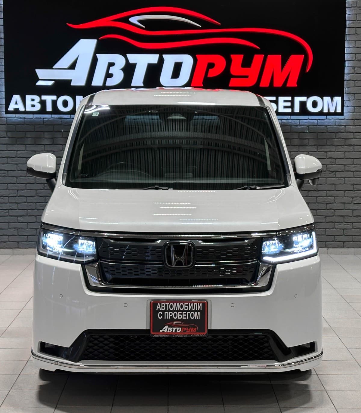 Honda Stepwgn Spada - 3