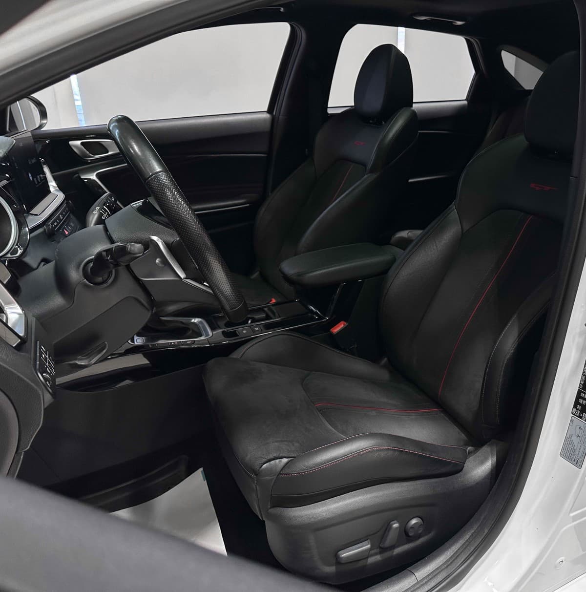Kia Proceed - фото 11
