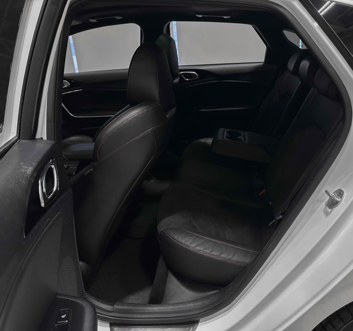 Kia Proceed - фото 12
