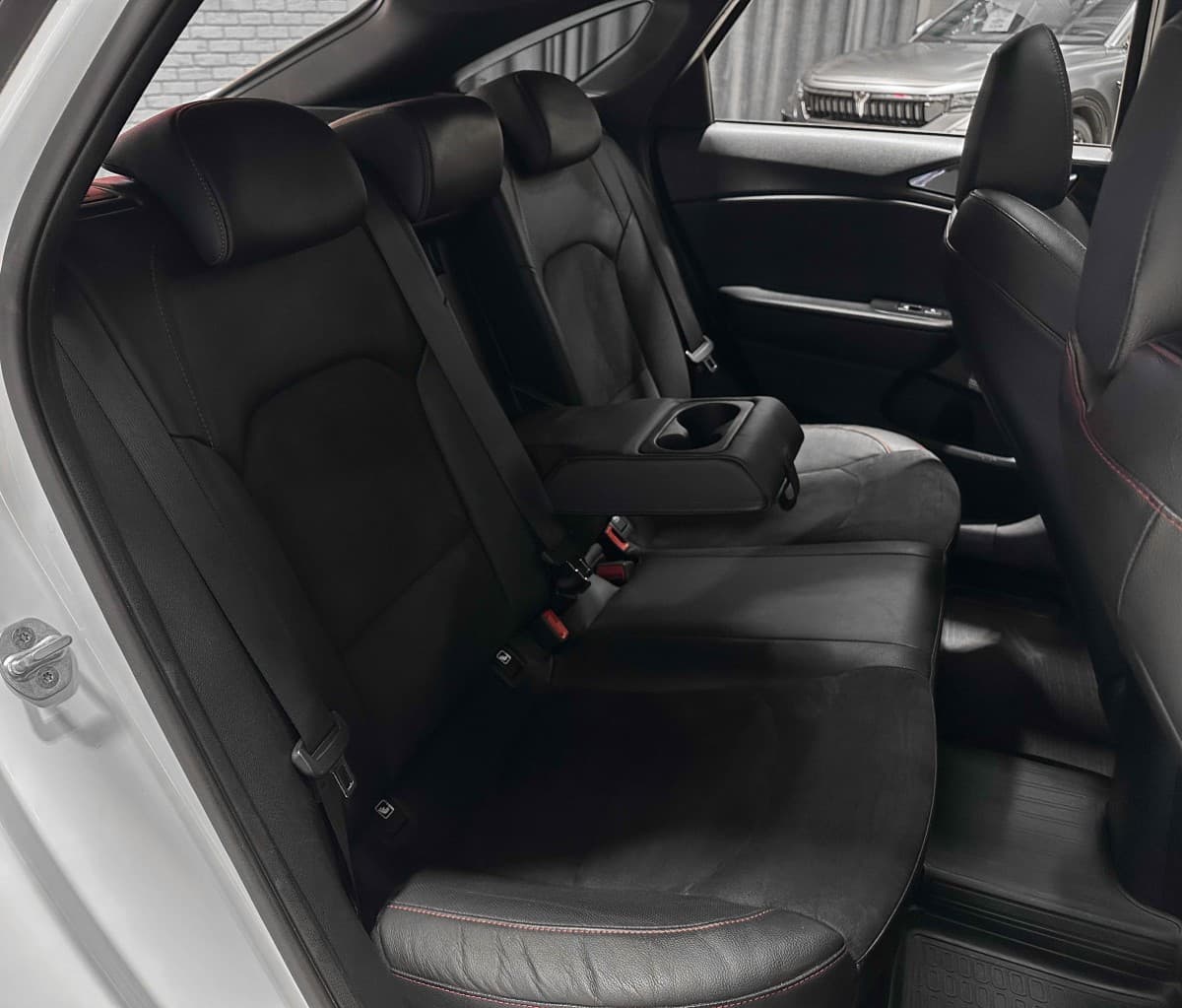 Kia Proceed - фото 14
