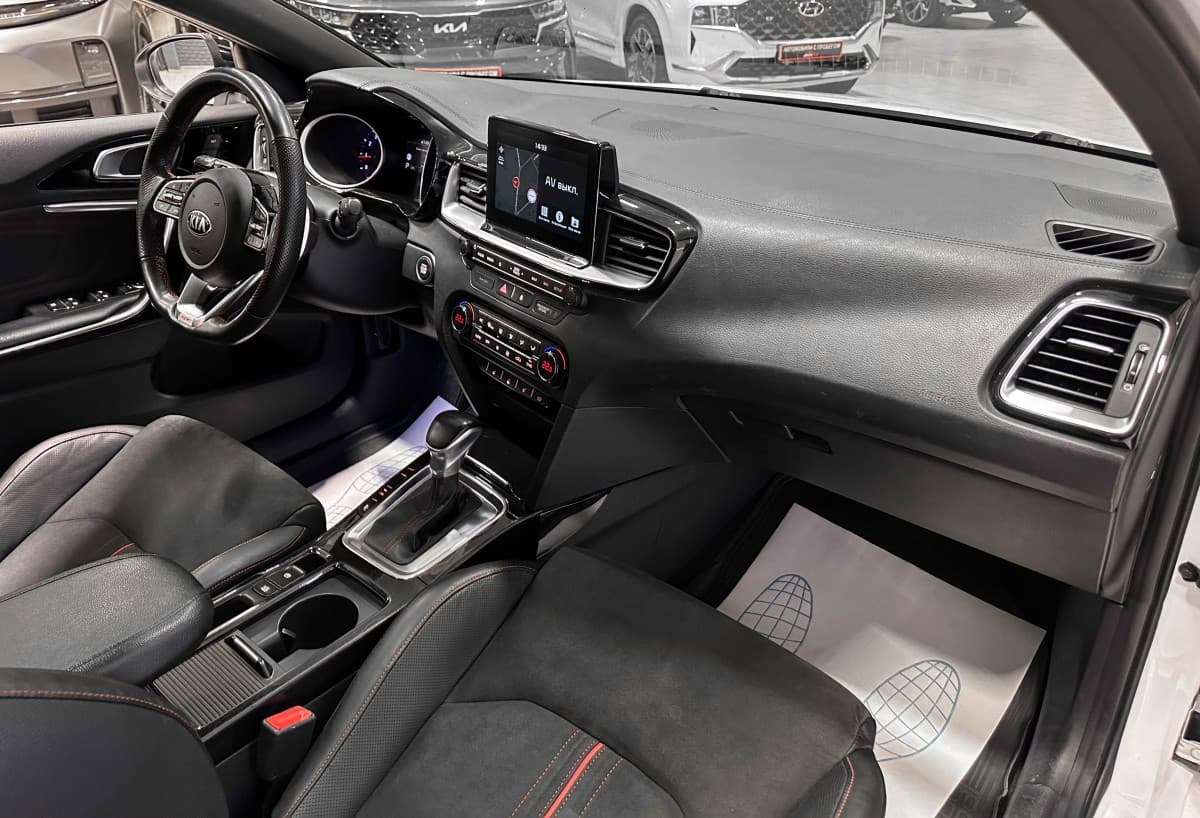 Kia Proceed - фото 16