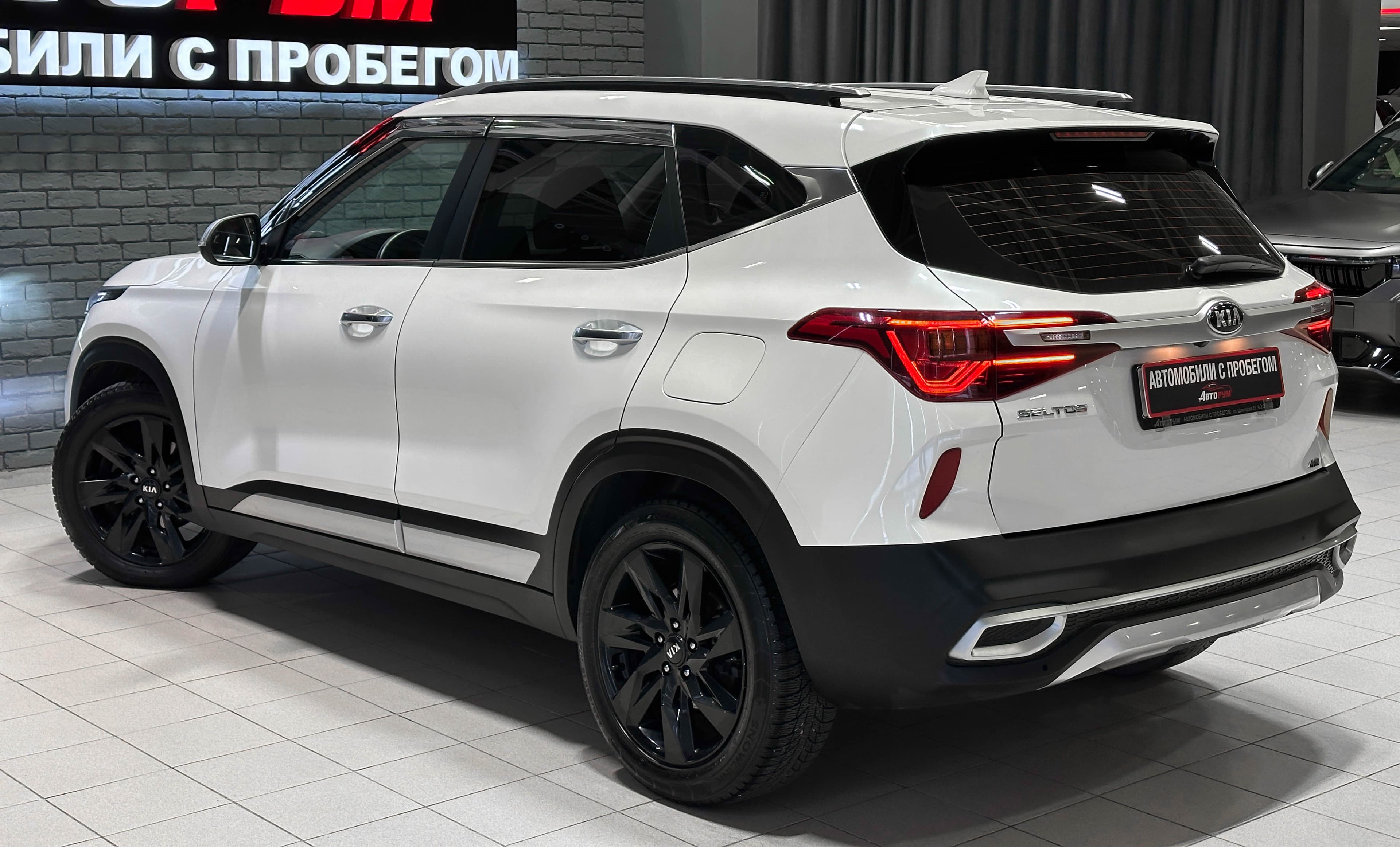 Kia Seltos - 4