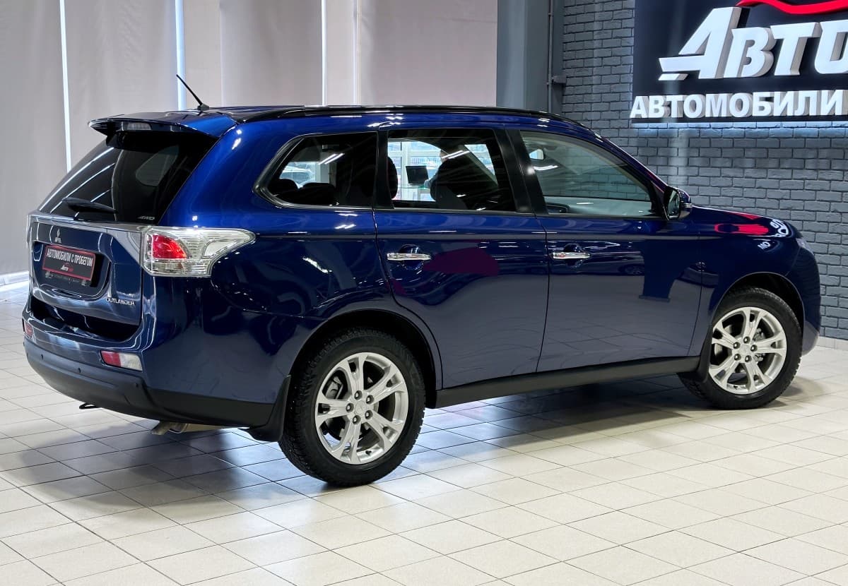 Mitsubishi Outlander - 5