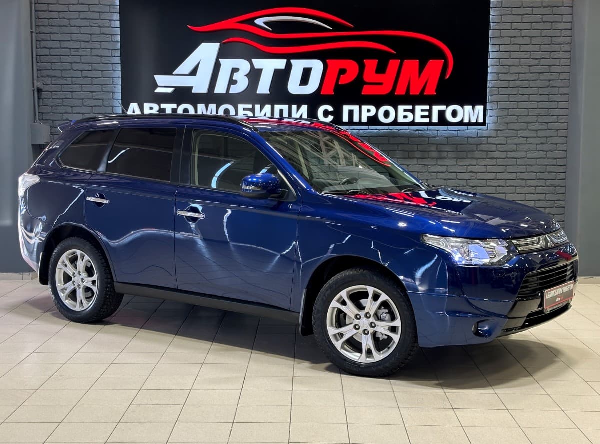 Mitsubishi Outlander - 1