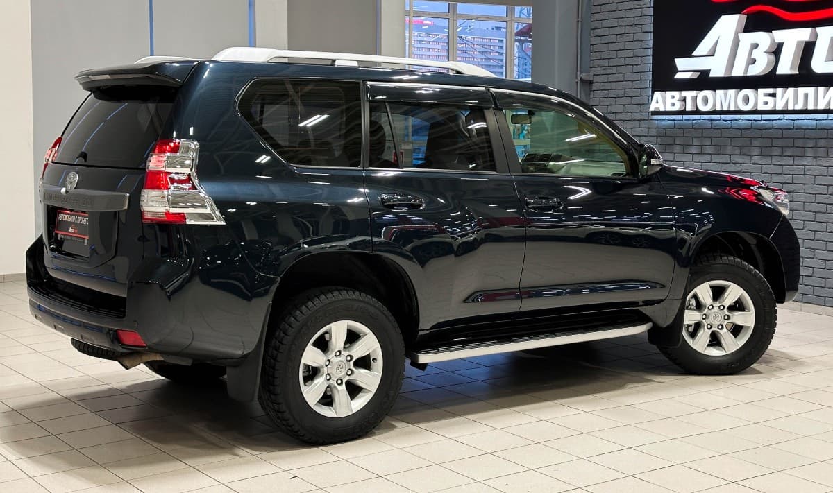 Toyota Land Cruiser Prado - 5