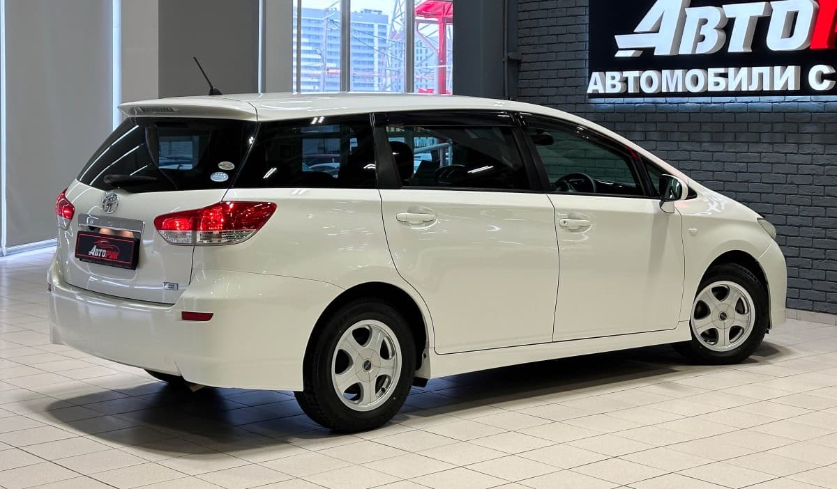 Toyota Wish - 5