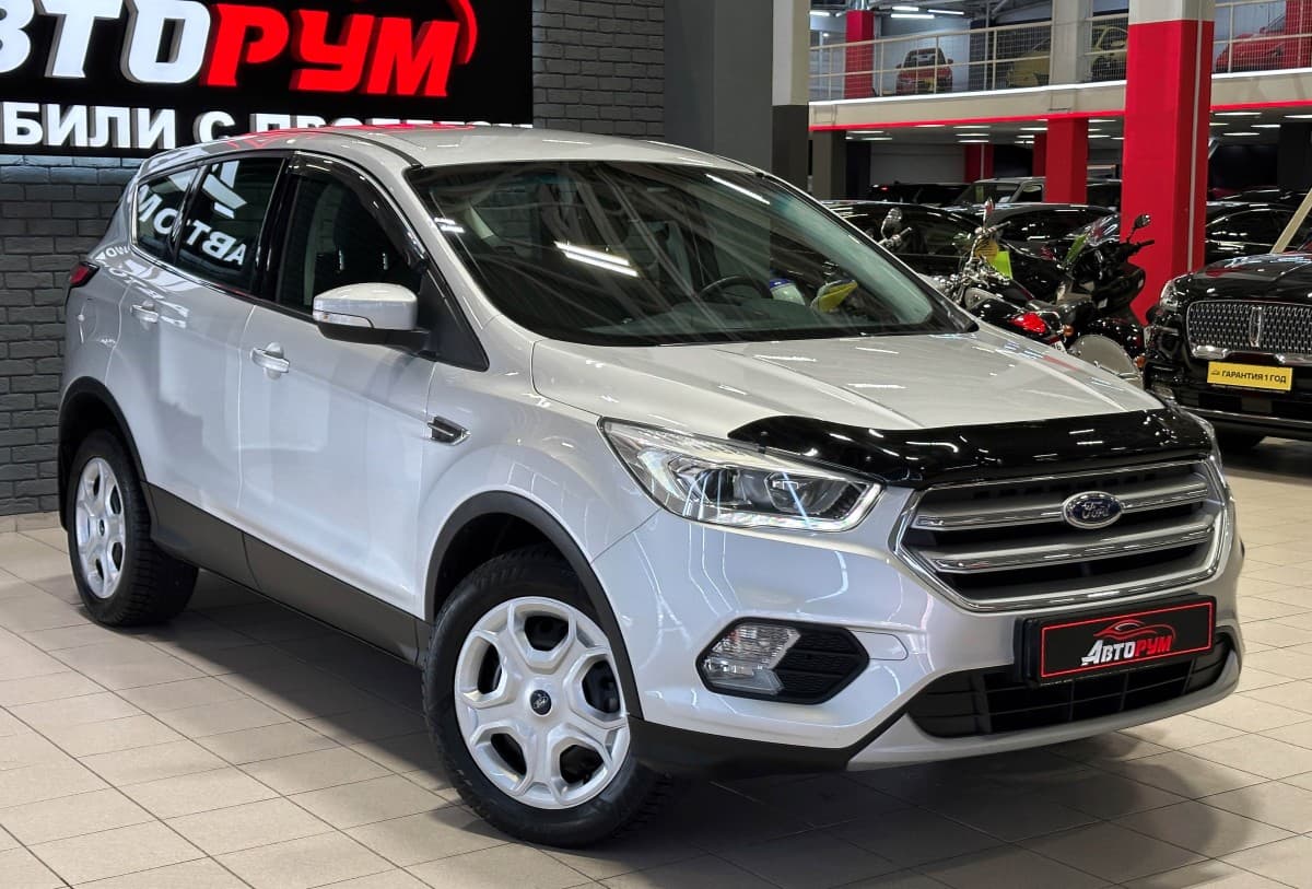 Ford Kuga - 4