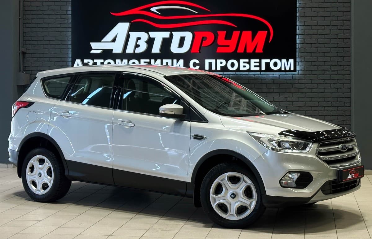 Ford Kuga - 1