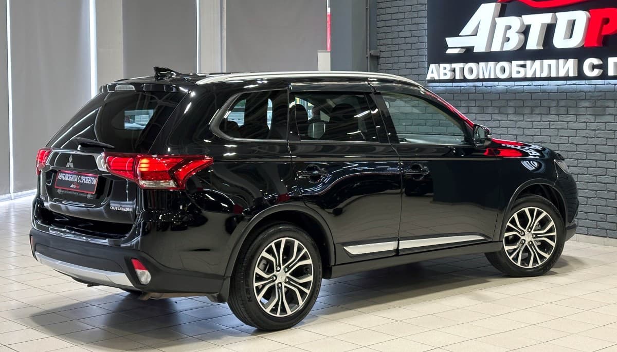 Mitsubishi Outlander - 5