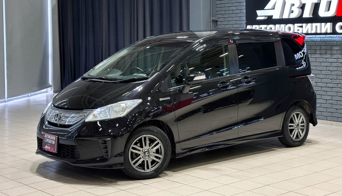 Honda Freed - 2