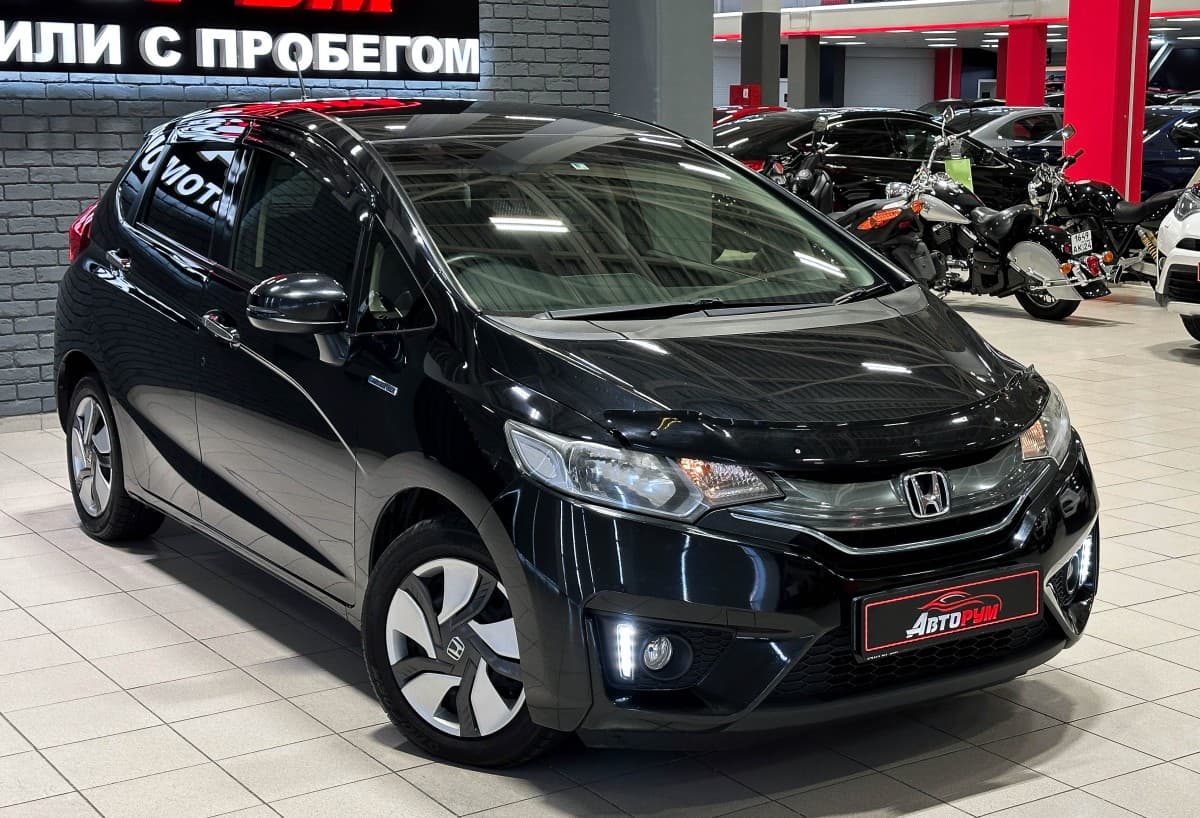Honda Fit Hybrid - 4