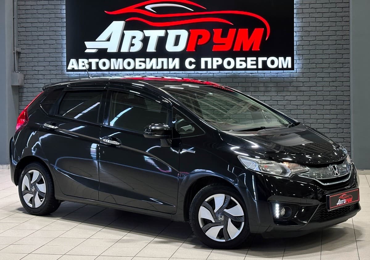 Honda Fit Hybrid - 1