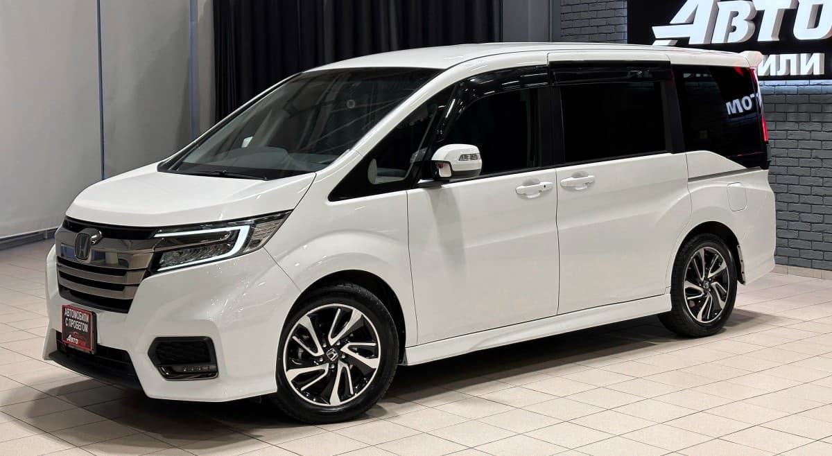 Honda Stepwgn Spada - 2