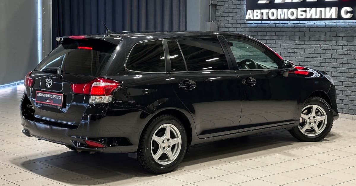 Toyota Corolla Fielder - 5